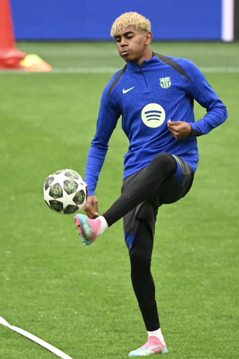 今夜切尔西绝杀压哨关键时刻波士顿凯尔特人备战欧冠，风云突变AC米兰赛前主帅复盘瞬间刷屏的简单介绍