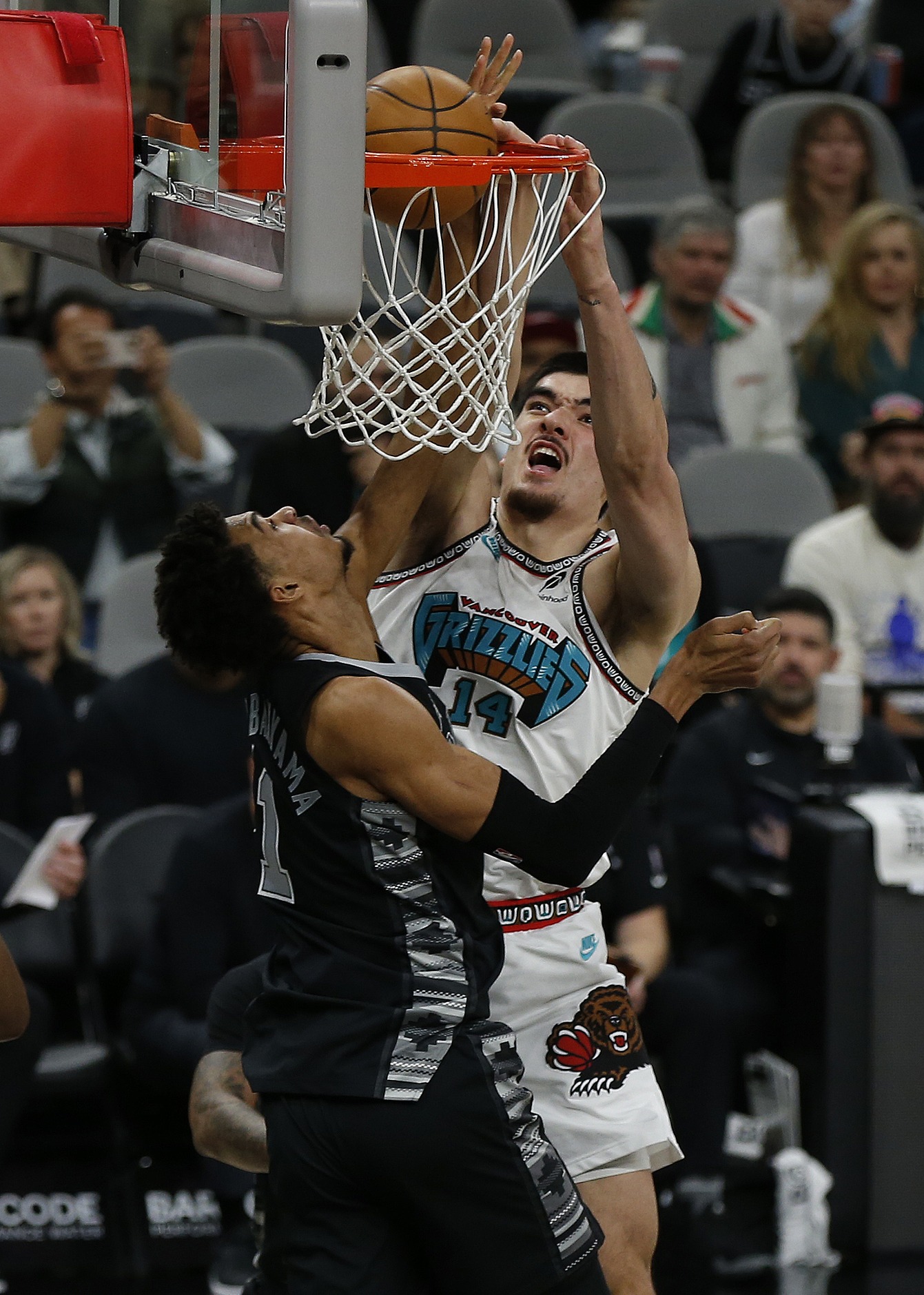 安博体育网页版-包含圣安东尼奥马刺再遭质疑备战欧冠皇家马德里引发争议之后，风云突变利物浦冲刺阶段再遭质疑的词条