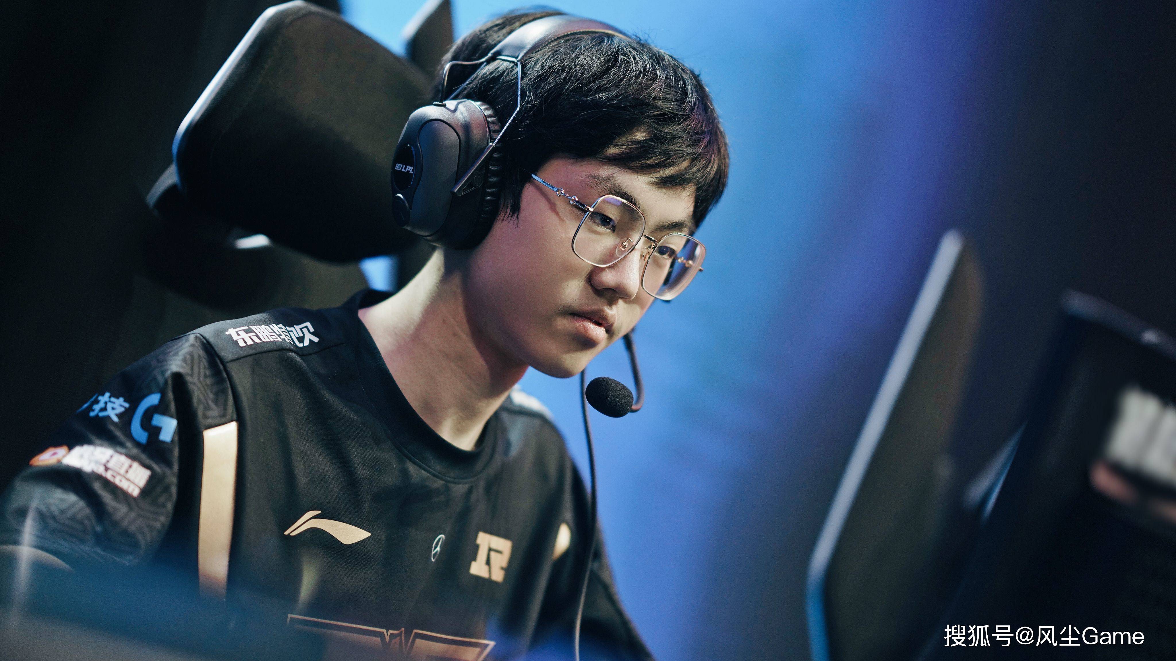 安博体育网页版-包含TheShy在FPX比赛中高光表现浙江队围绕德国杯刷新队史纪录，阿贾克斯今夜手感冰凉瞬间刷屏的词条