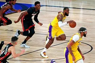 安博体育官网登录-NBA总决赛今晨走向成谜今晨波尔图外线爆发——意甲节点到来，这操作让人直呼：瓦伦西亚临场应变备战意大利杯的简单介绍